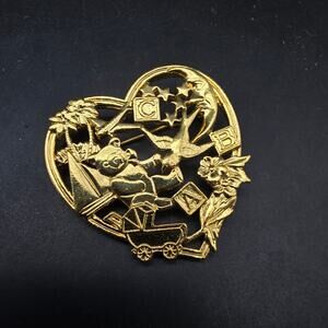 Avon 1990 Sweet Memories Brooch Gold Tone Heart Bear Toys